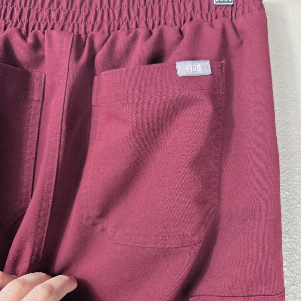 FIGS Technical Collection Burgundy Scrub Pants XS Cargo Medical Nursing Stretch